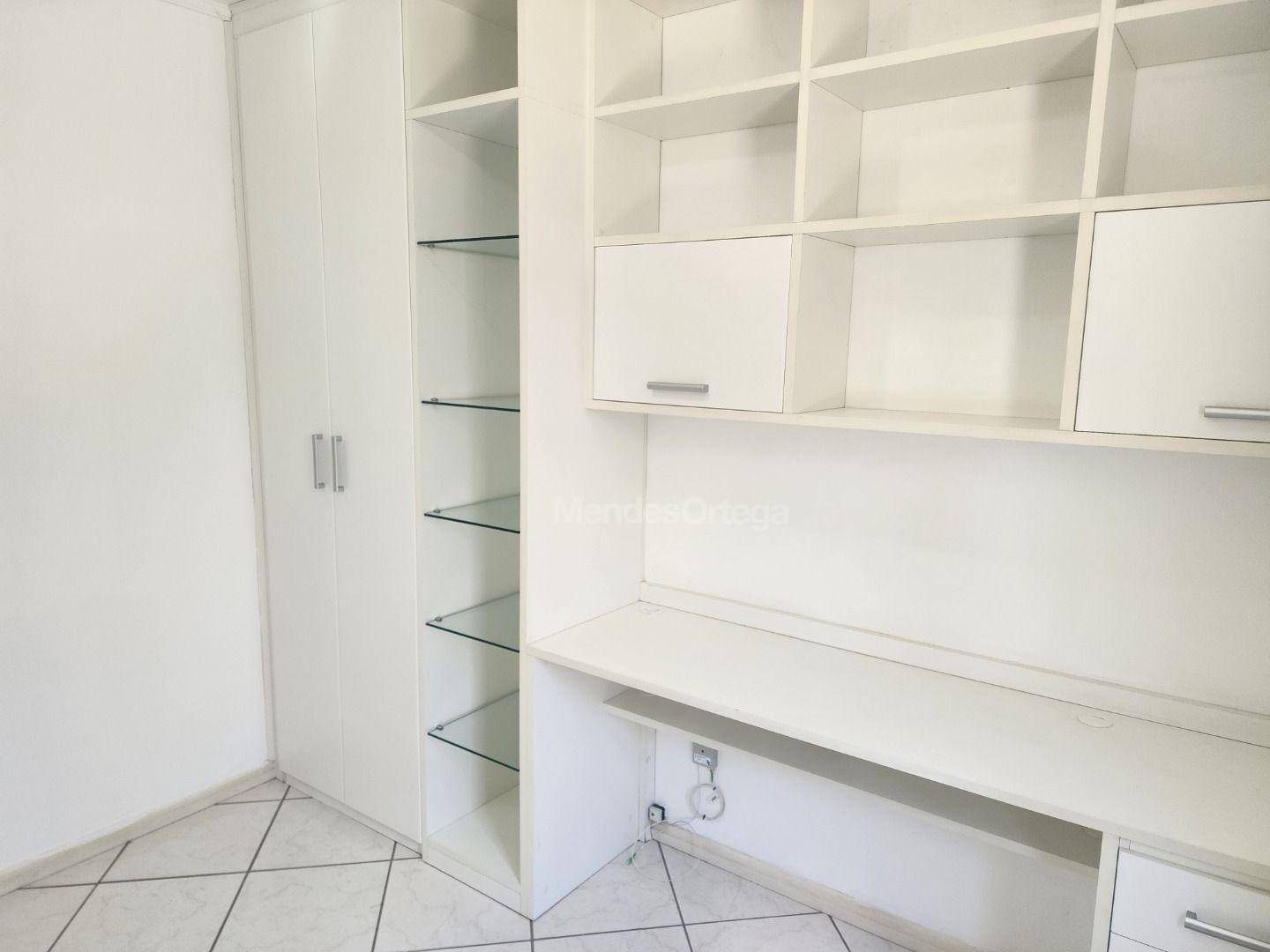 Apartamento para alugar com 2 quartos, 49m² - Foto 18