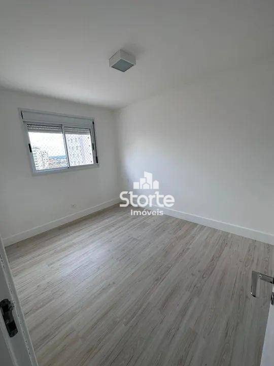 Apartamento para alugar com 3 quartos, 170m² - Foto 10