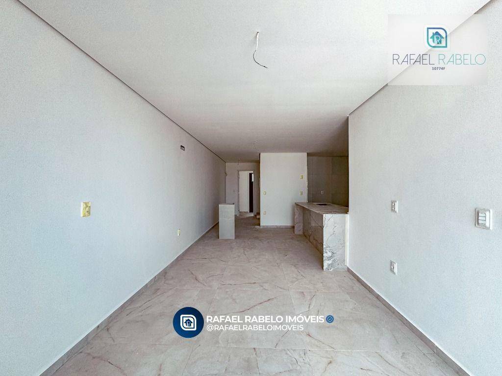 Casa à venda com 4 quartos, 133m² - Foto 4