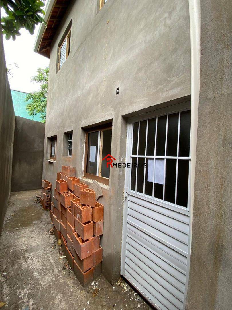 Casa de Condomínio à venda com 2 quartos, 55m² - Foto 2