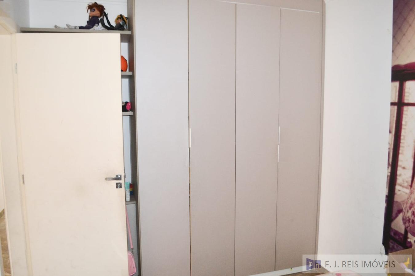 Apartamento à venda com 3 quartos, 76m² - Foto 17