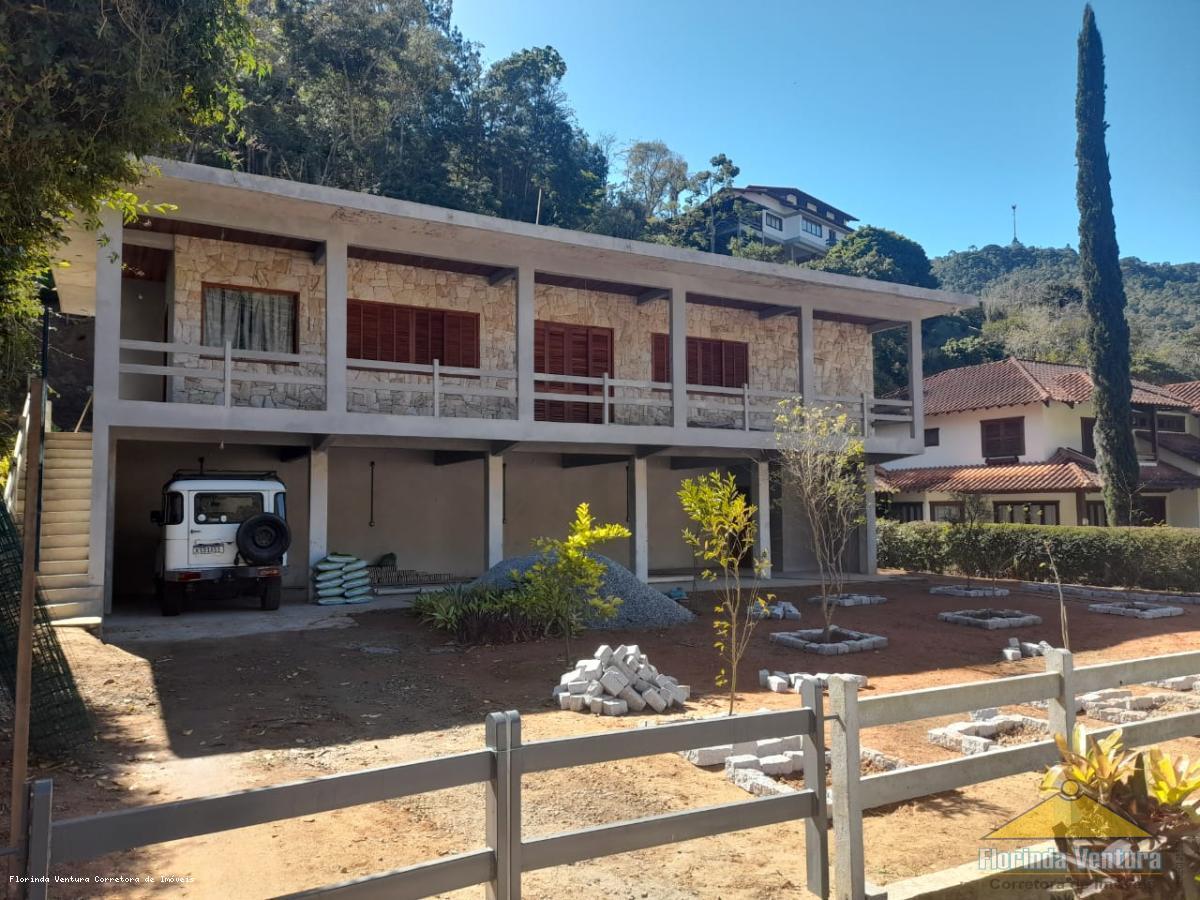 Casa de Condomínio à venda com 2 quartos, 210m² - Foto 1