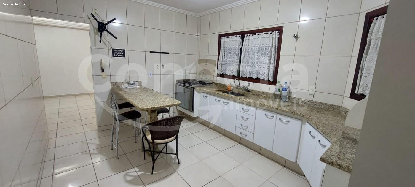 Casa à venda com 3 quartos, 202m² - Foto 20