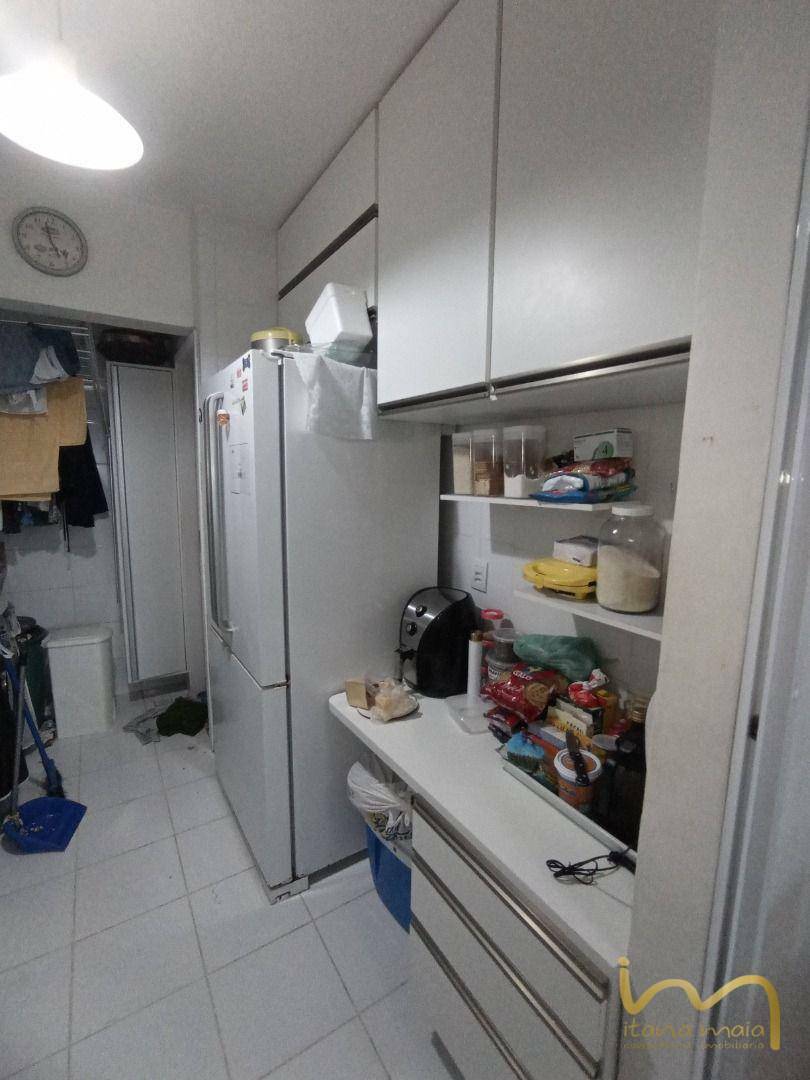 Apartamento à venda com 3 quartos, 70m² - Foto 6