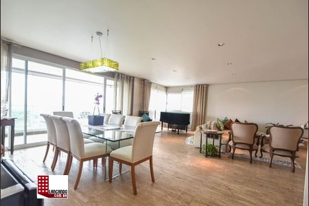 Apartamento à venda com 4 quartos, 240m² - Foto 15