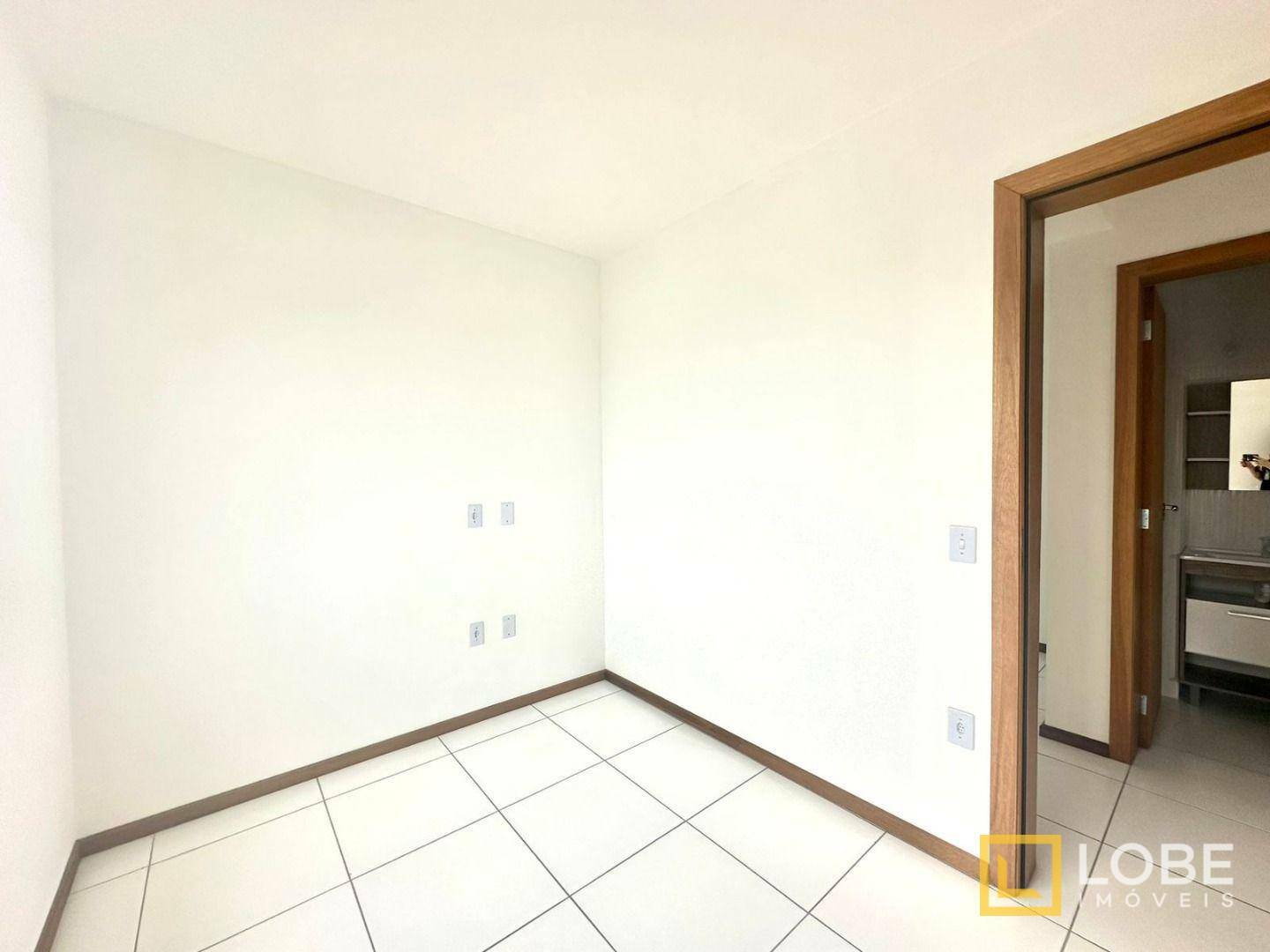 Apartamento à venda com 2 quartos, 62m² - Foto 6