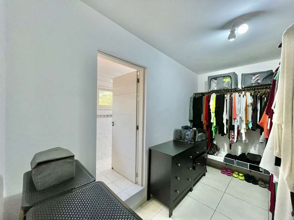 Casa de Condomínio à venda com 3 quartos, 280m² - Foto 27