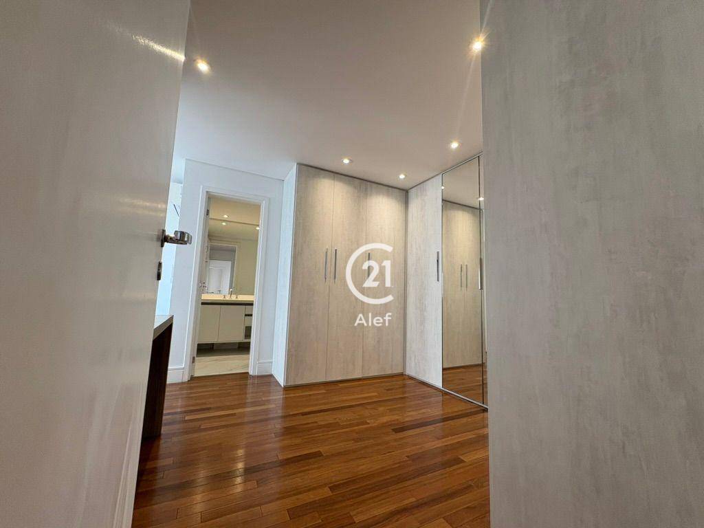 Apartamento à venda com 4 quartos, 241m² - Foto 25