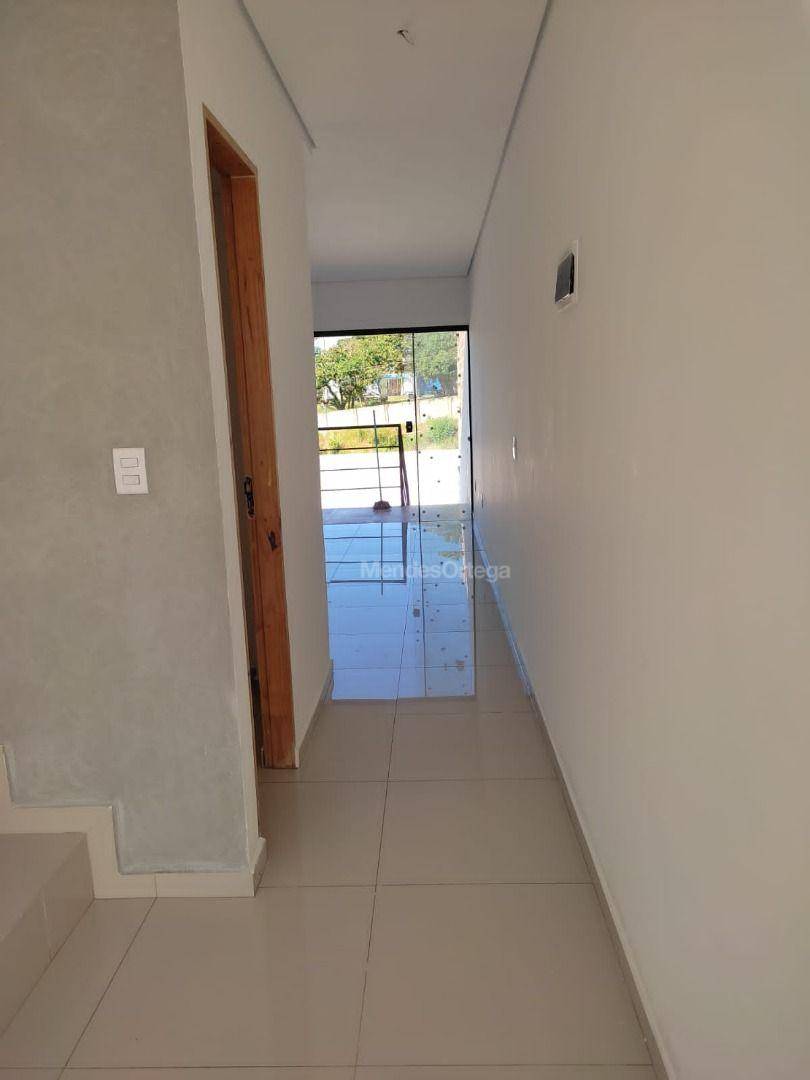 Casa à venda com 2 quartos, 80m² - Foto 4