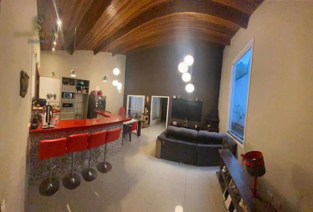 Casa à venda com 4 quartos, 600m² - Foto 9