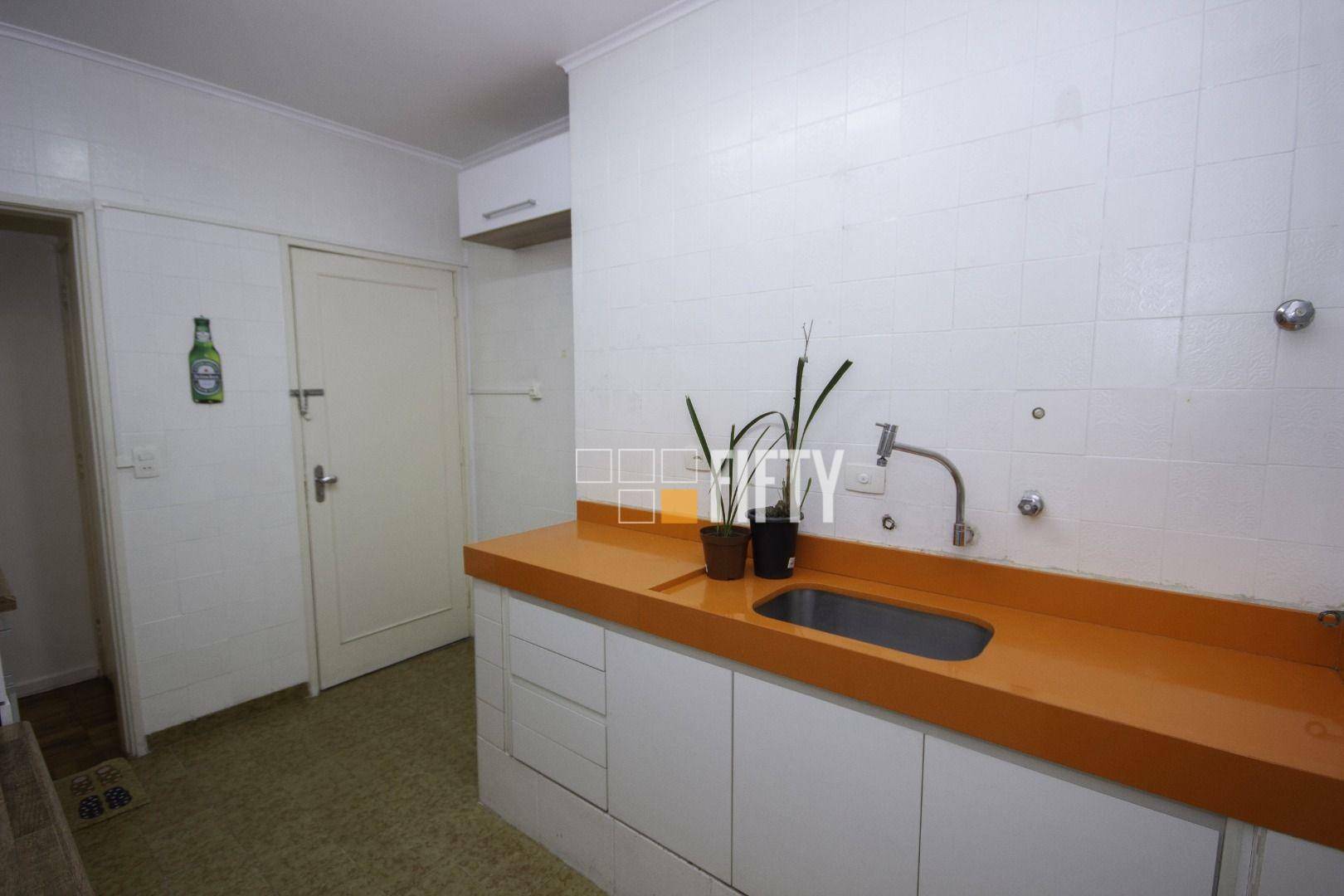 Apartamento para alugar com 3 quartos, 110m² - Foto 4