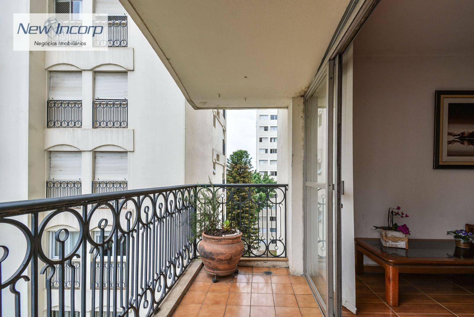 Apartamento à venda com 3 quartos, 135m² - Foto 5