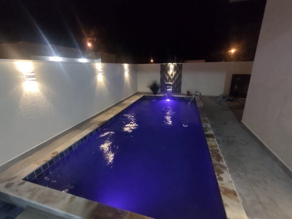 Sobrado à venda com 3 quartos, 150m² - Foto 1