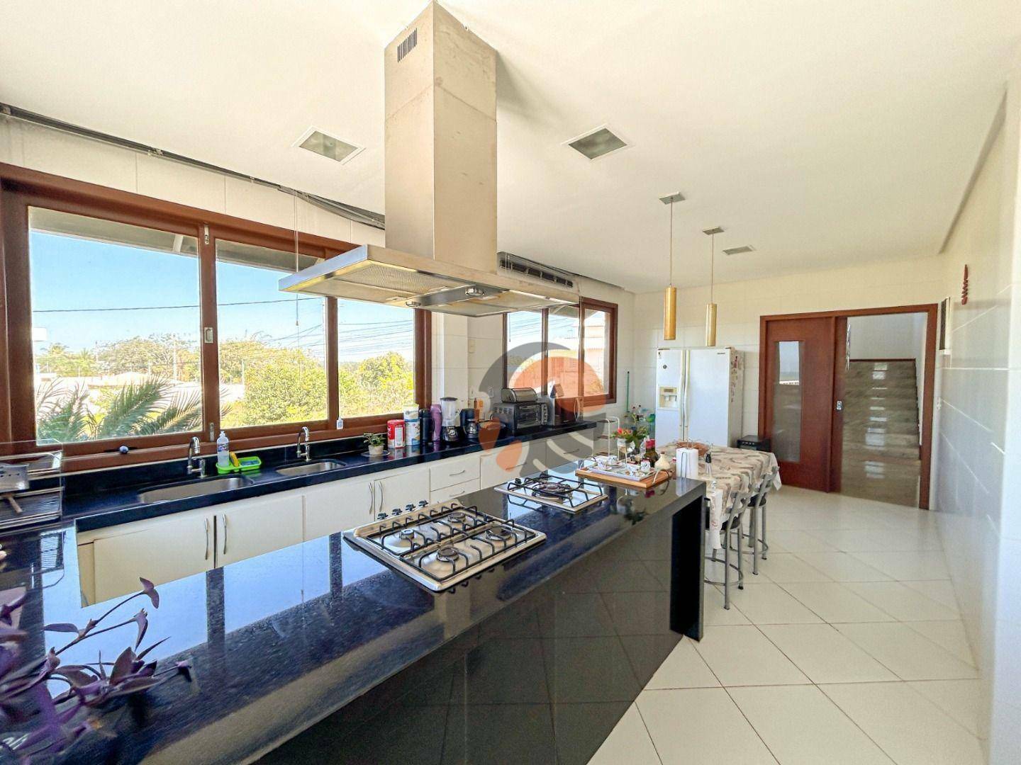 Casa para alugar com 5 quartos, 258m² - Foto 5