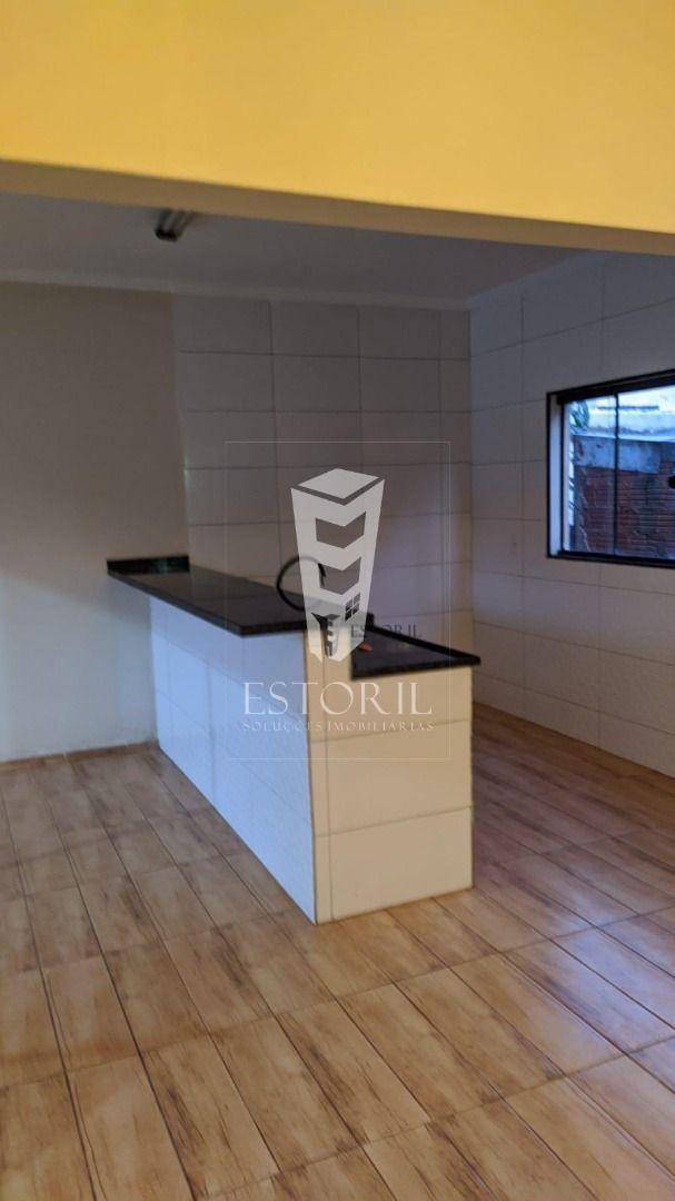 Casa à venda com 3 quartos, 188m² - Foto 2