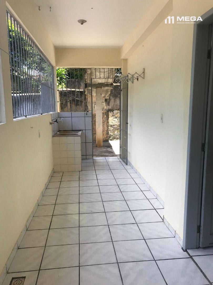 Casa, 6 quartos, 340 m² - Foto 2