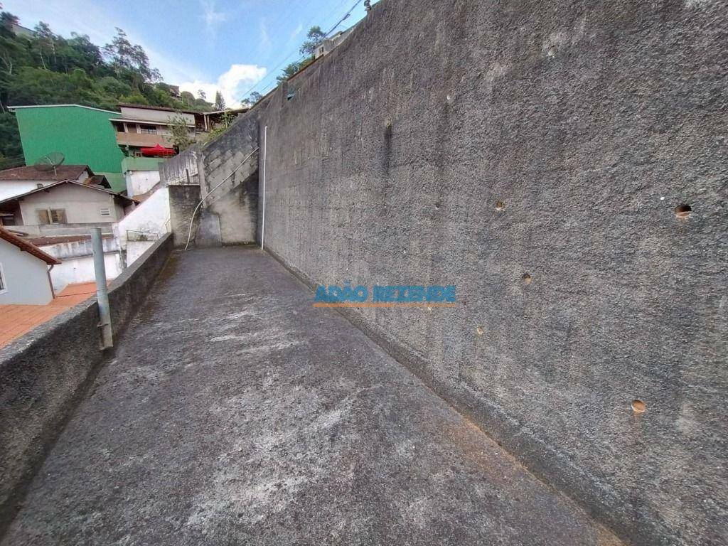 Casa à venda com 5 quartos, 182m² - Foto 27