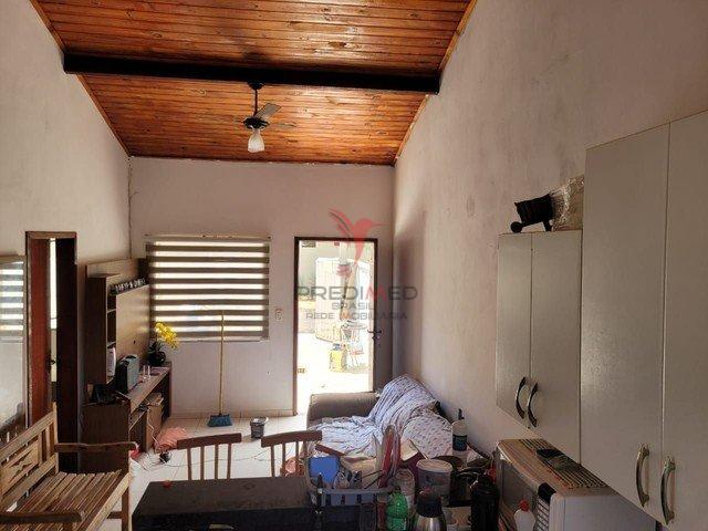 Casa à venda com 5 quartos, 178m² - Foto 3