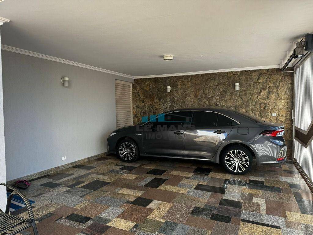 Casa à venda com 3 quartos, 230m² - Foto 4