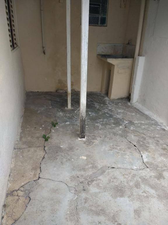 Casa à venda com 1 quarto, 200m² - Foto 14