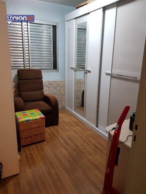 Apartamento à venda com 2 quartos, 58m² - Foto 4