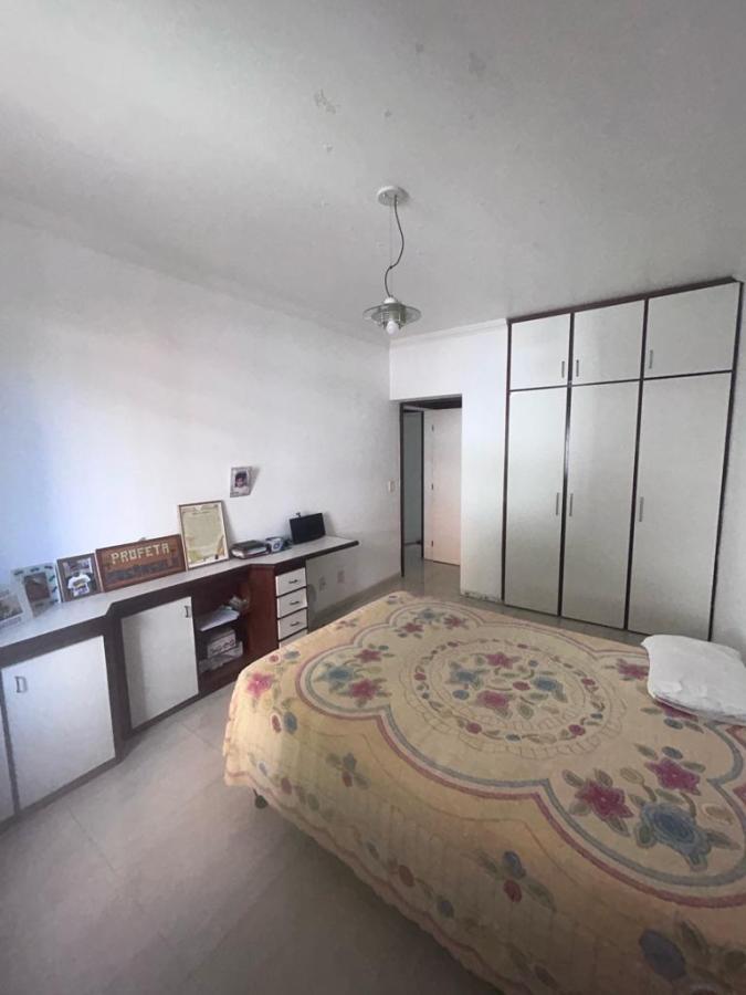 Apartamento à venda com 4 quartos, 200m² - Foto 18