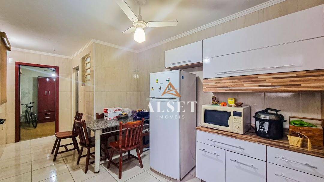 Sobrado à venda com 3 quartos, 220m² - Foto 37