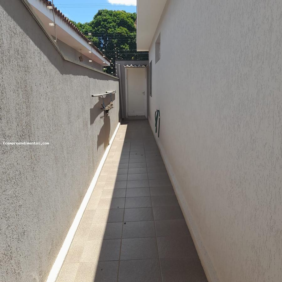 Casa à venda com 3 quartos, 300m² - Foto 19