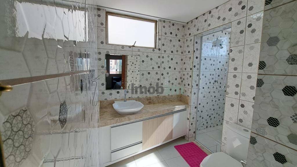 Apartamento à venda com 5 quartos, 240m² - Foto 18