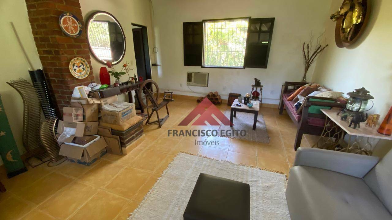 Casa à venda com 4 quartos, 250m² - Foto 20