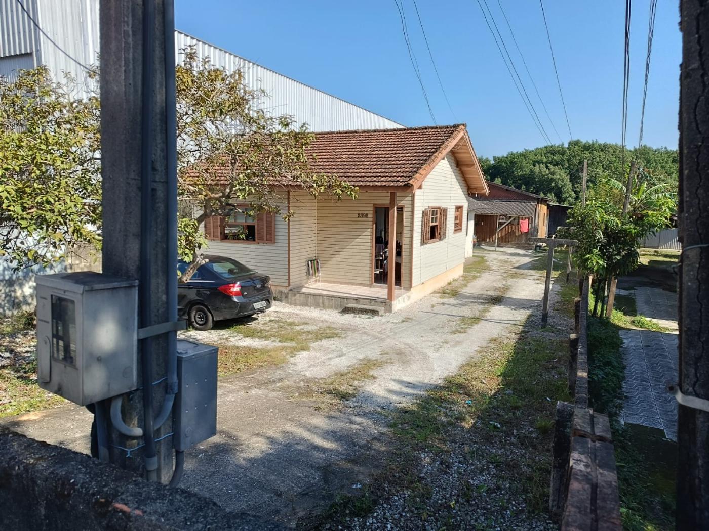 Casa à venda com 2 quartos, 736m² - Foto 1