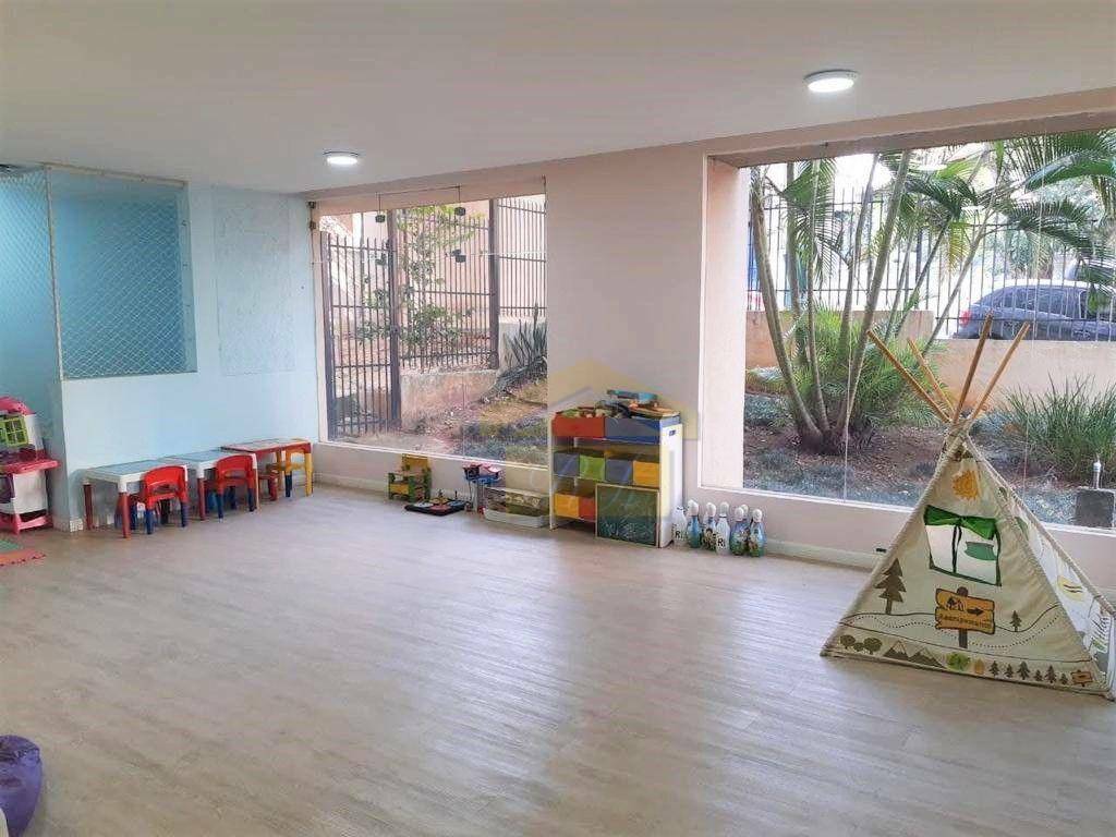 Apartamento à venda com 2 quartos, 67m² - Foto 13