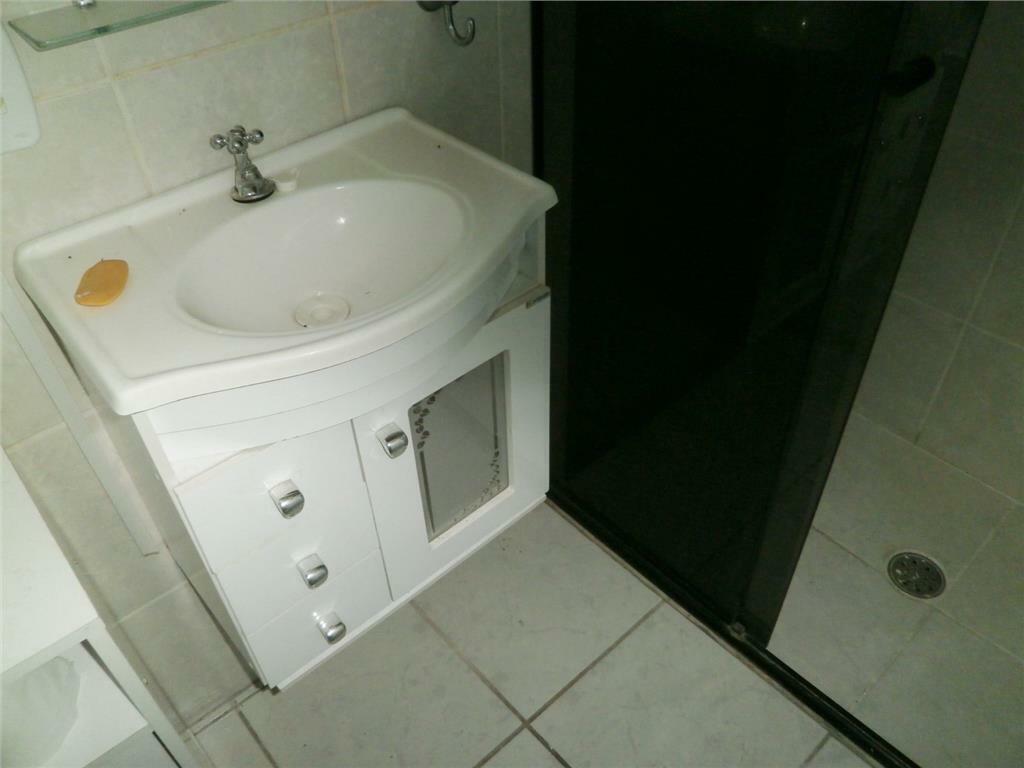 Apartamento à venda com 2 quartos, 64m² - Foto 14