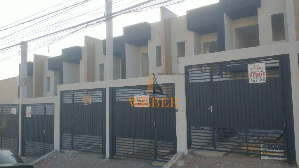 Casa à venda com 2 quartos, 72m² - Foto 2