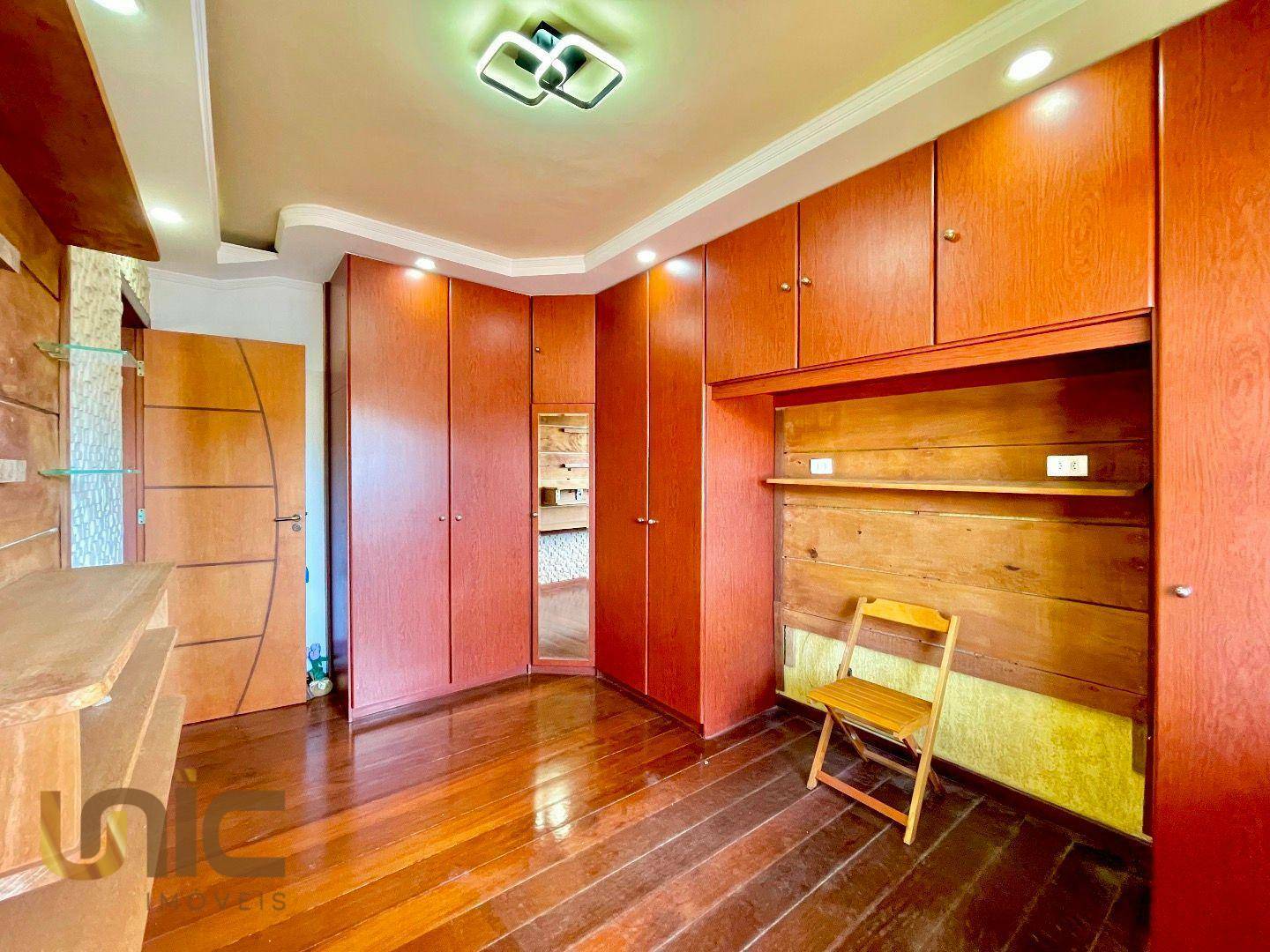 Casa à venda com 3 quartos, 140m² - Foto 14