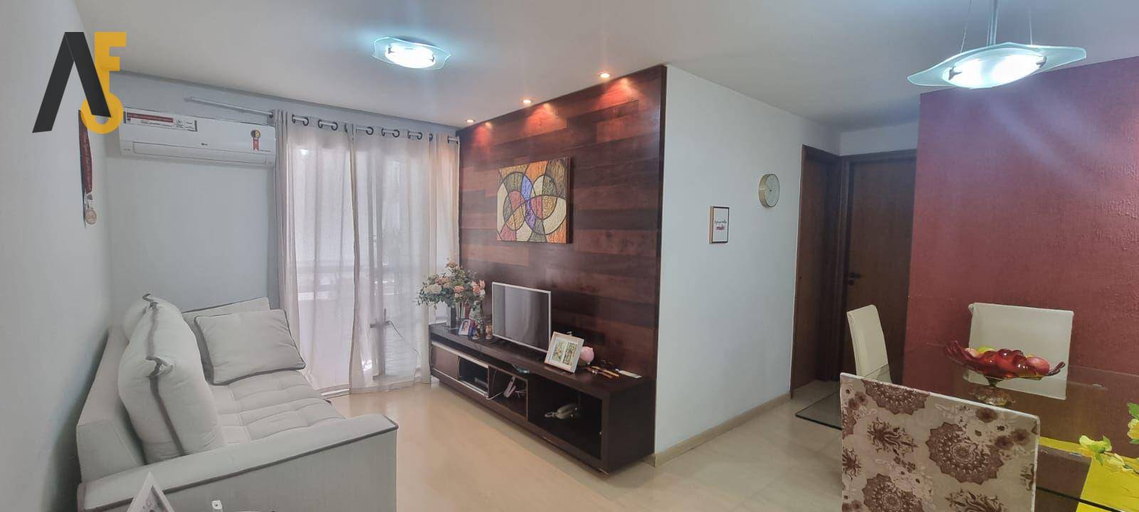 Apartamento à venda com 2 quartos, 64m² - Foto 1