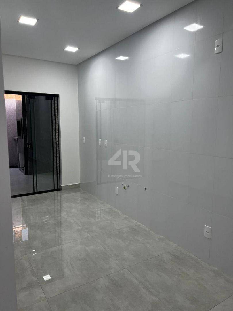 Casa à venda com 3 quartos, 77m² - Foto 13