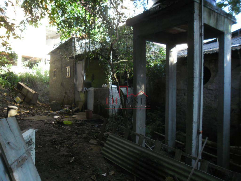 Casa à venda com 3 quartos, 200m² - Foto 26
