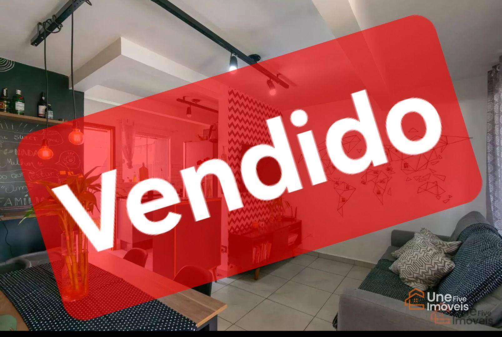 Casa de Condomínio à venda com 2 quartos, 50m² - Foto 1