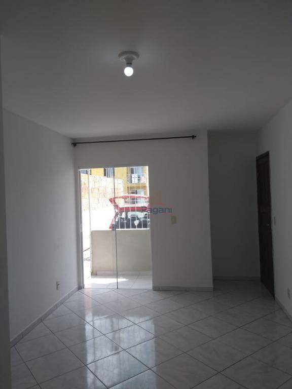 Apartamento para alugar com 2 quartos, 75m² - Foto 6