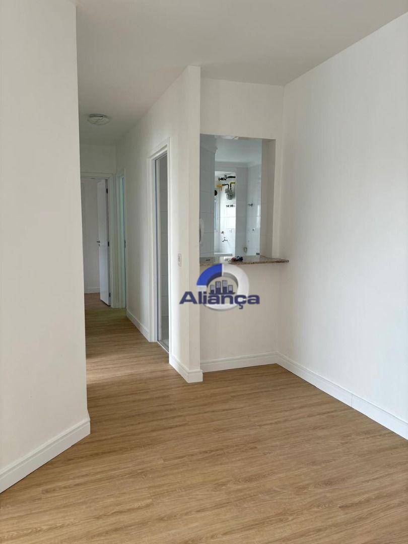 Apartamento à venda com 3 quartos, 66m² - Foto 2