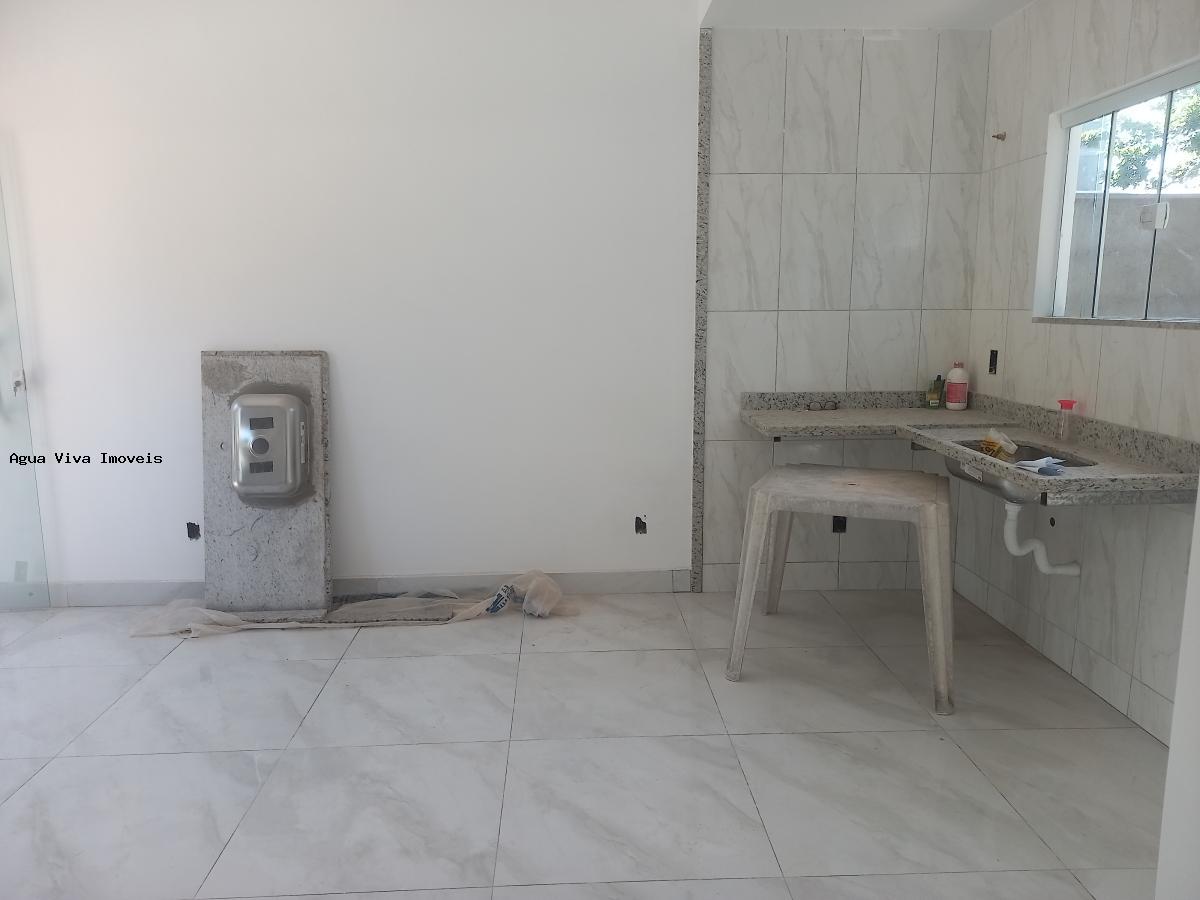 Casa à venda com 2 quartos, 100m² - Foto 4