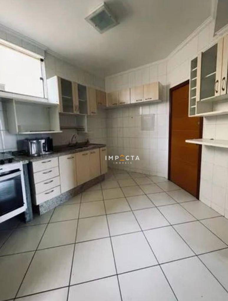 Apartamento à venda com 3 quartos, 100m² - Foto 1