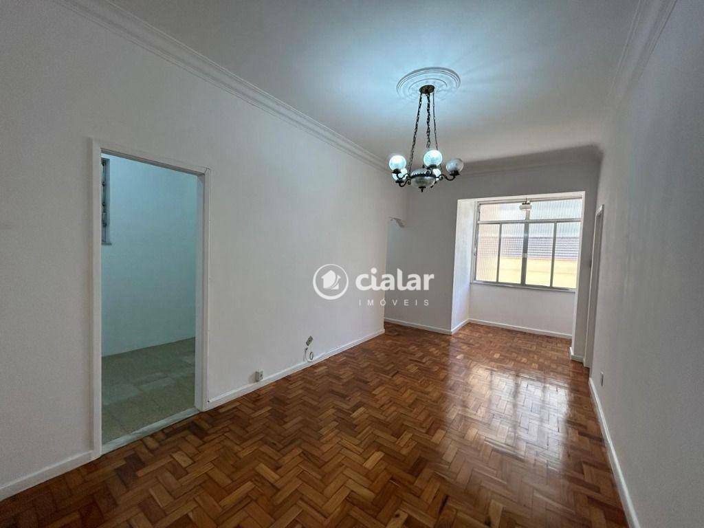 Apartamento à venda com 2 quartos, 72m² - Foto 3