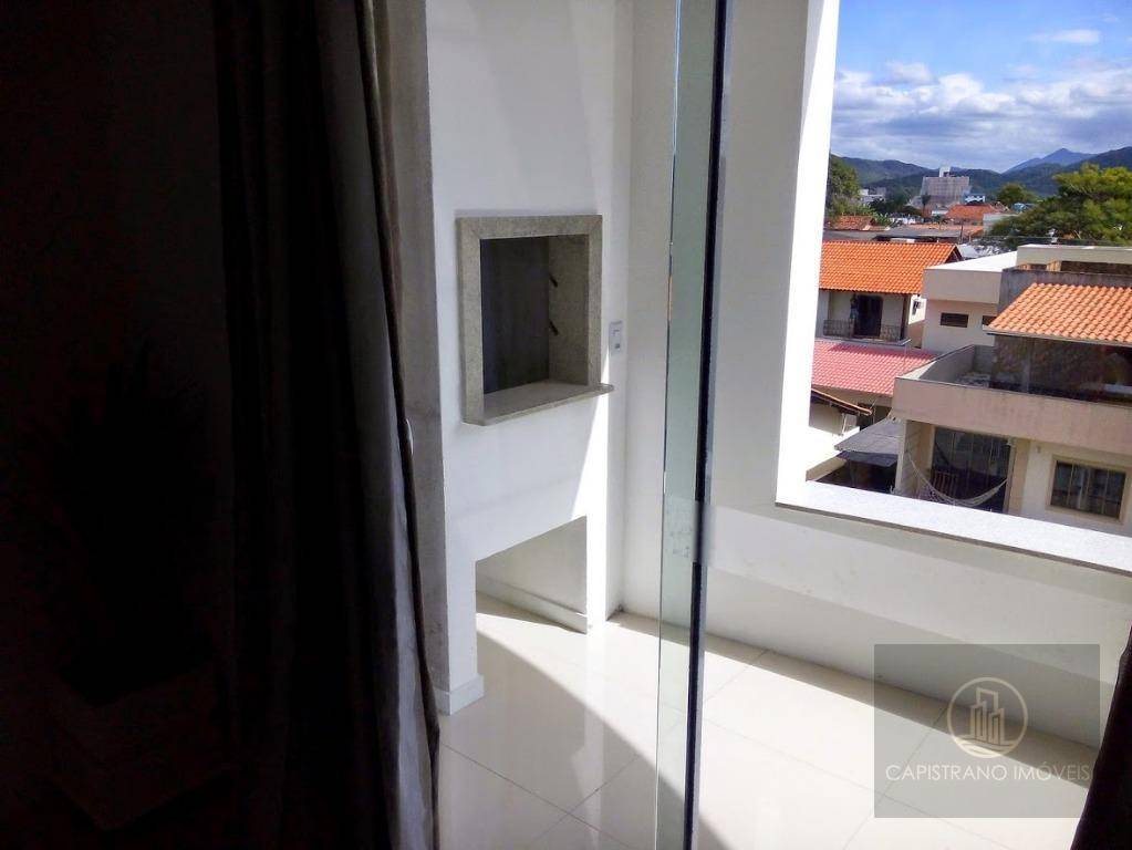 Apartamento à venda com 2 quartos, 89m² - Foto 2