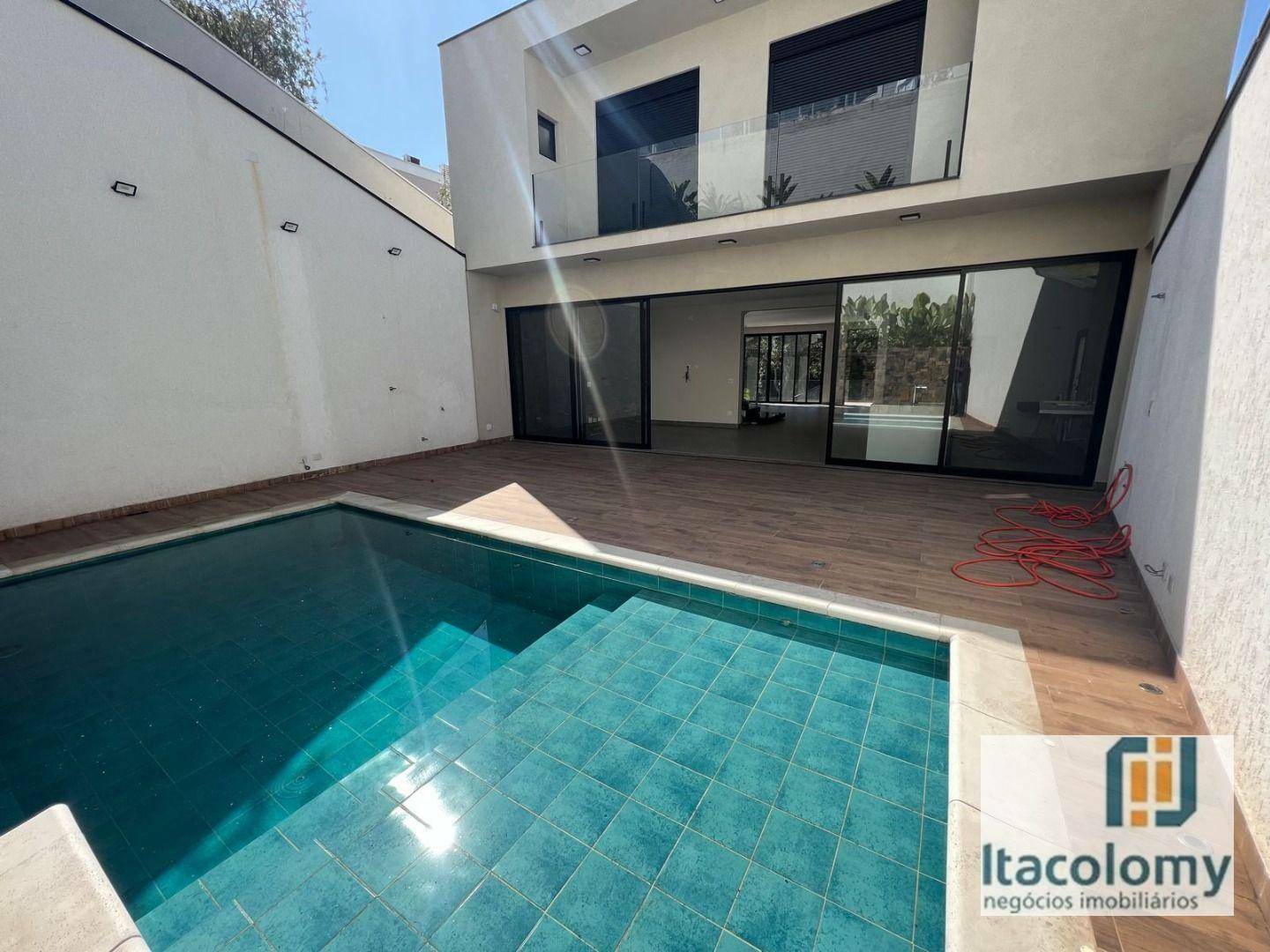 Casa de Condomínio à venda com 4 quartos, 440m² - Foto 2