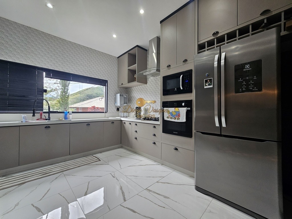 Casa de Condomínio à venda com 3 quartos, 320m² - Foto 9