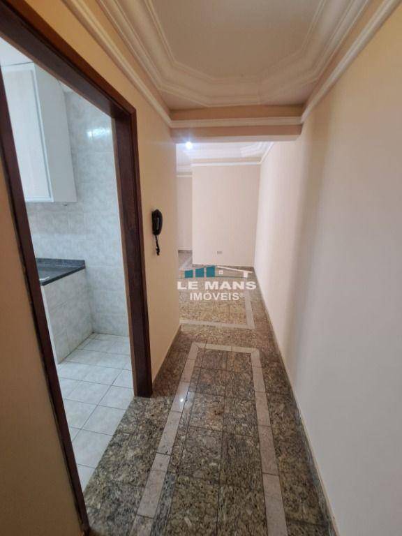 Apartamento para alugar com 3 quartos, 88m² - Foto 2