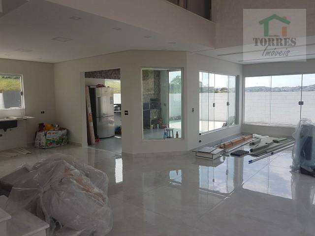 Sobrado à venda com 3 quartos, 247m² - Foto 2