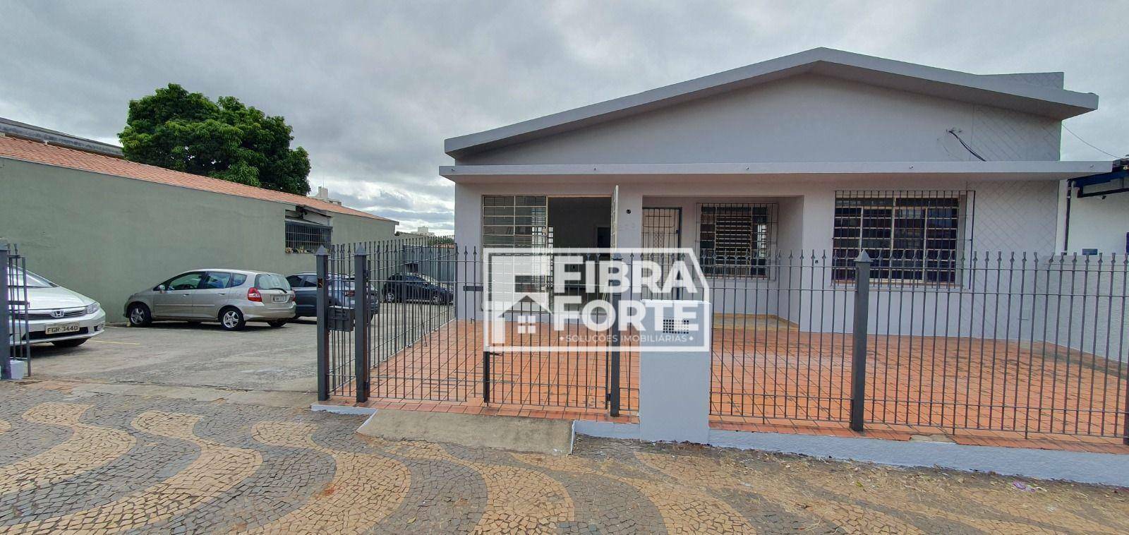 Casa para alugar com 5 quartos, 224m² - Foto 1